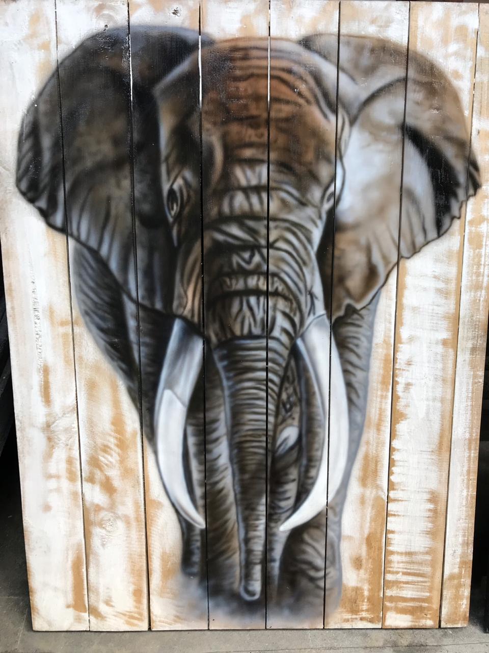 Elephant panting medium