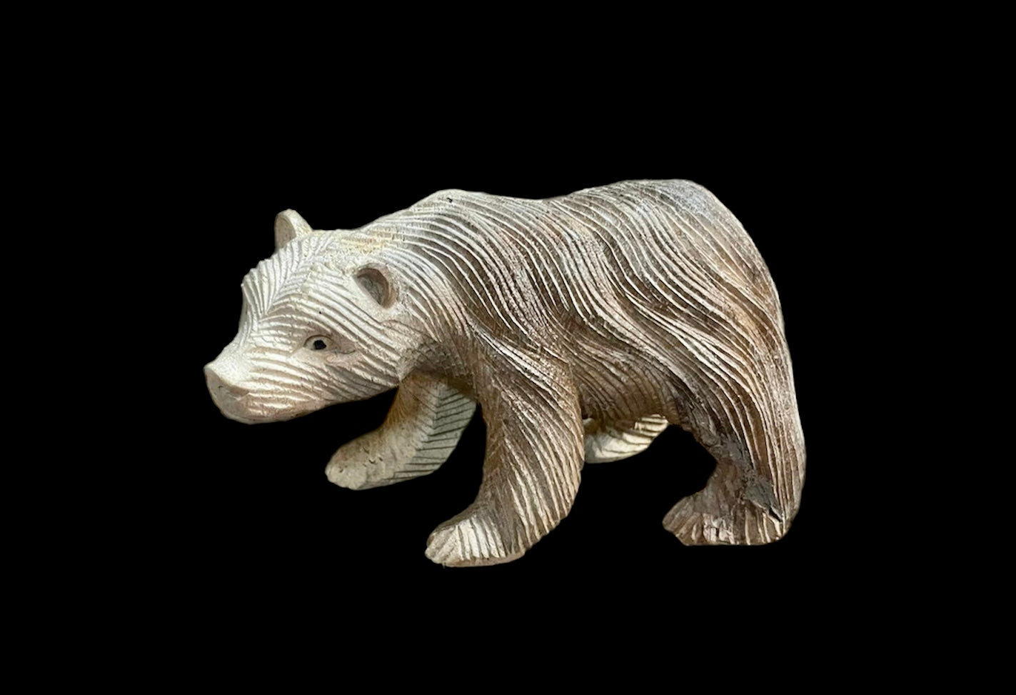Bear carving 15cm